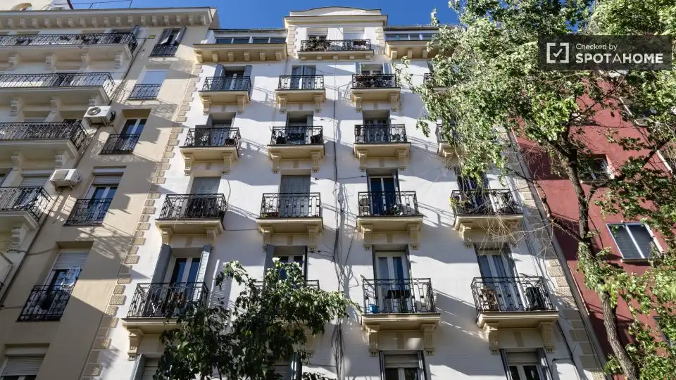 Exterior view of Flat for rent in Madrid  with Air Conditioner, Heating and Furnished