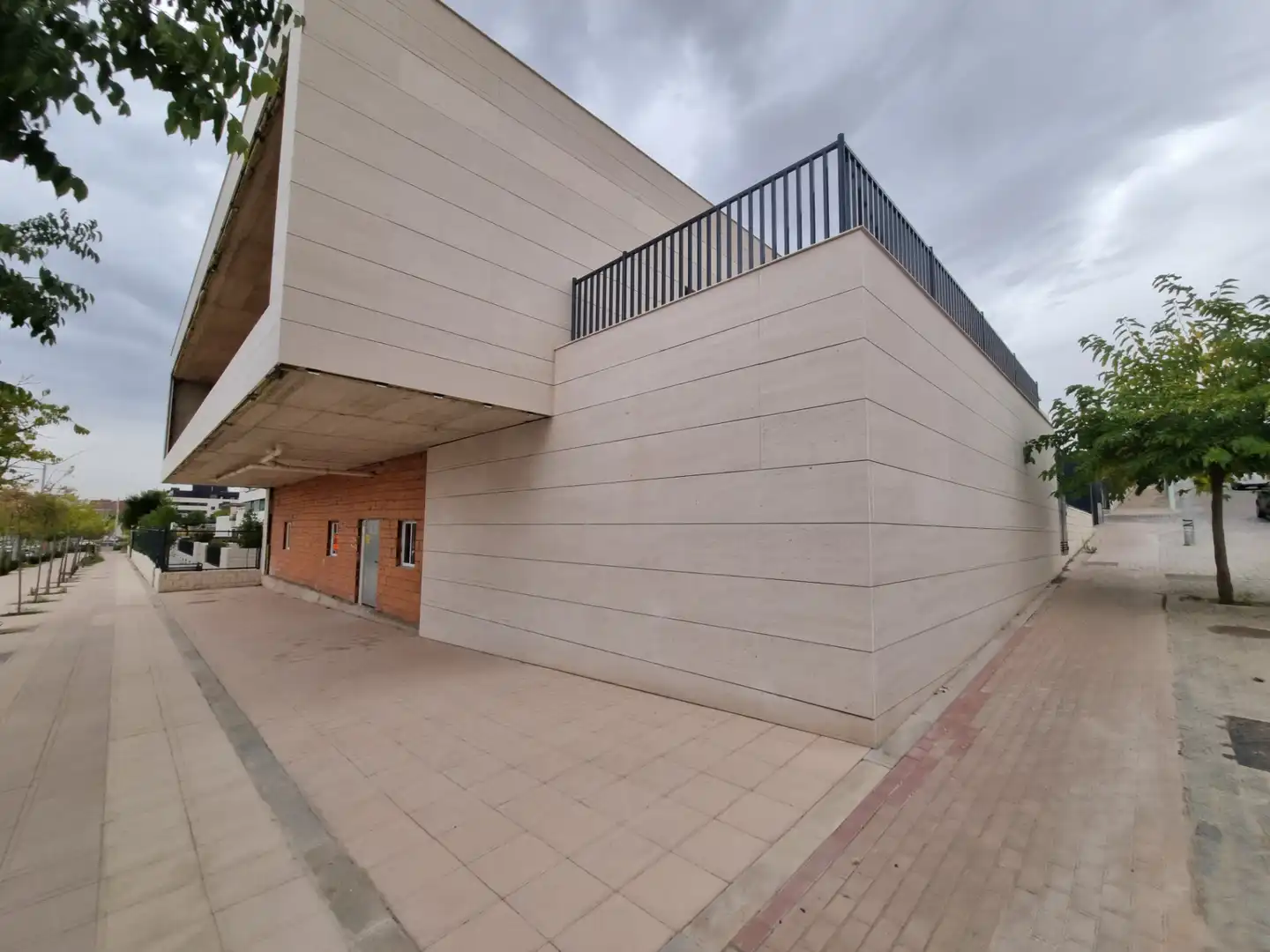 Vista exterior de Local en venta en San Sebastián de los Reyes