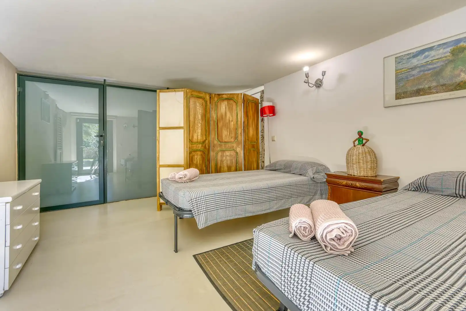 Habitación de Finca rústica en venta en Boadella i les Escaules con Calefacción, Jardín privado y Terraza