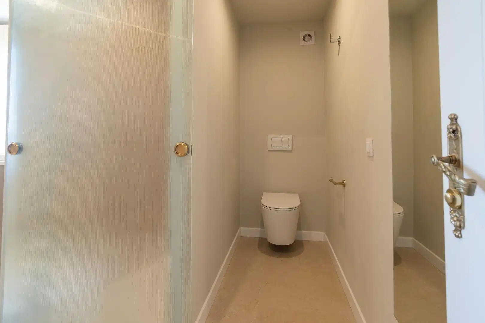 Bathroom of Attic for rent in Valencia  with Air Conditioner, Heating and Terrace