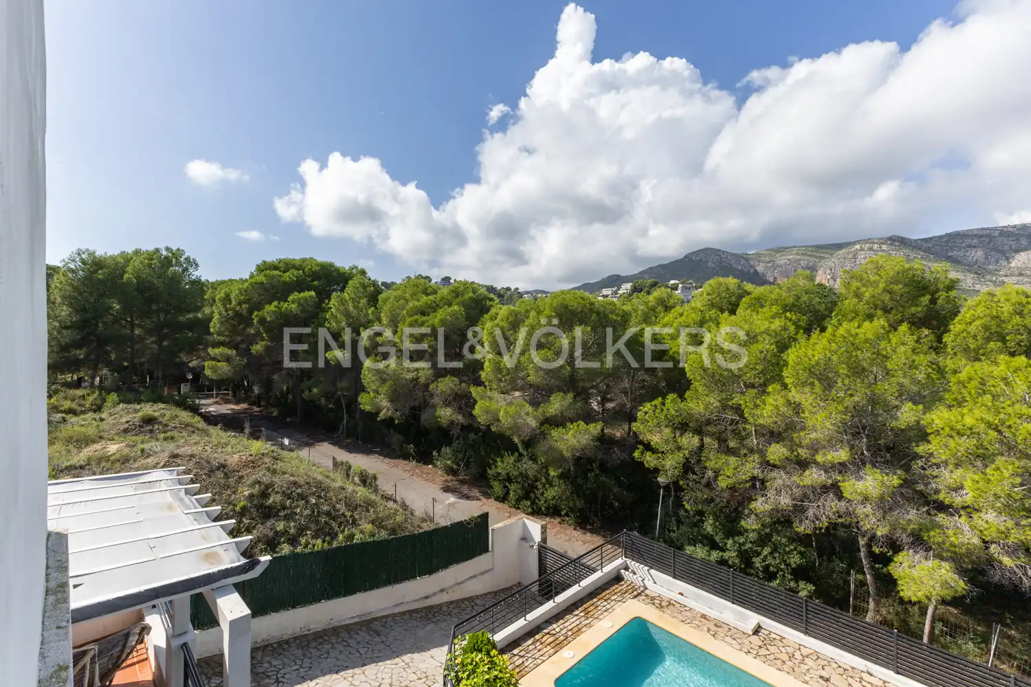 Vista exterior de Casa o xalet en venda en Oropesa del Mar / Orpesa amb Aire condicionat, Calefacció i Jardí privat
