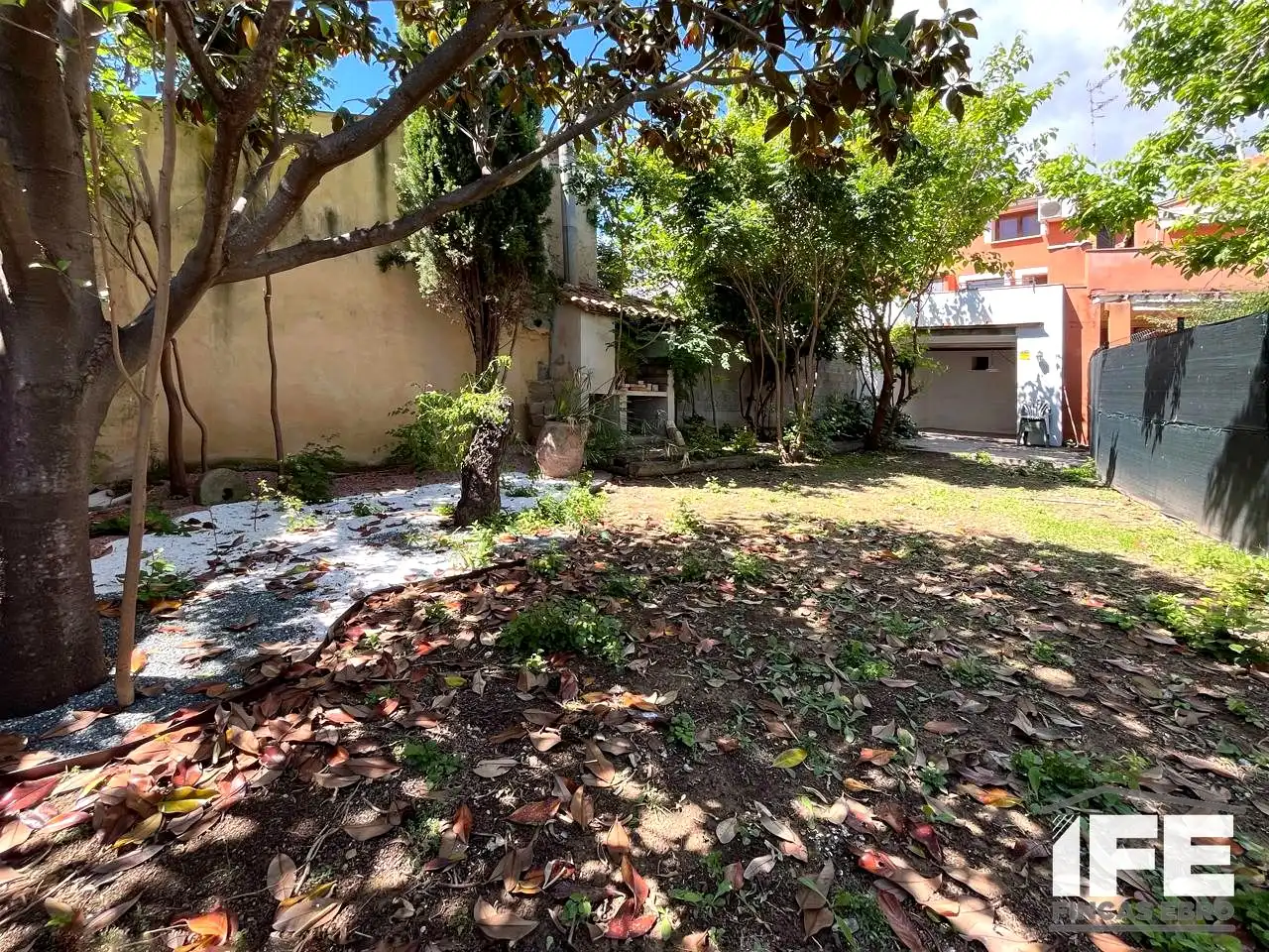 Jardí de Casa o xalet en venda en Mallén amb Jardí privat, Terrassa i Alarma