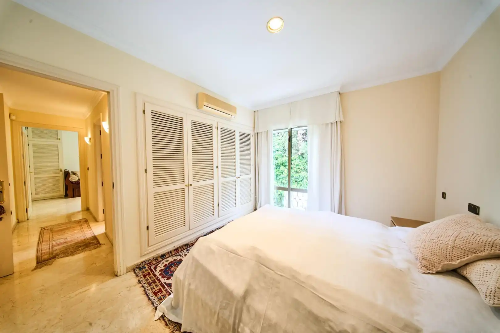 Habitación de Casa o chalet en venta en Marbella con Aire acondicionado, Calefacción y Jardín privado