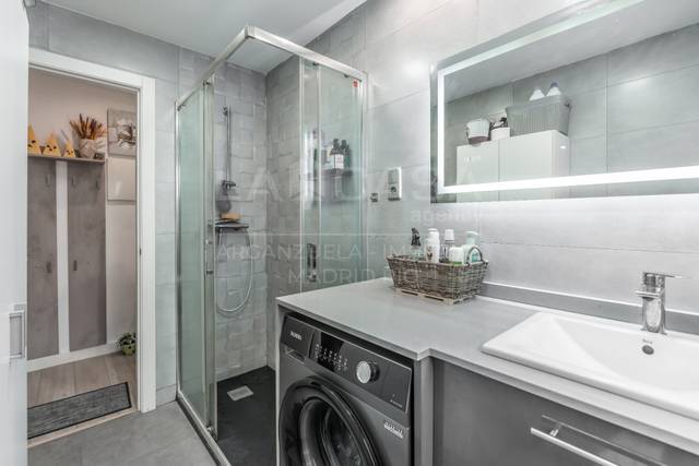 Piso en Venta en Paseo de la Ermita del Santo en Los Cármenes