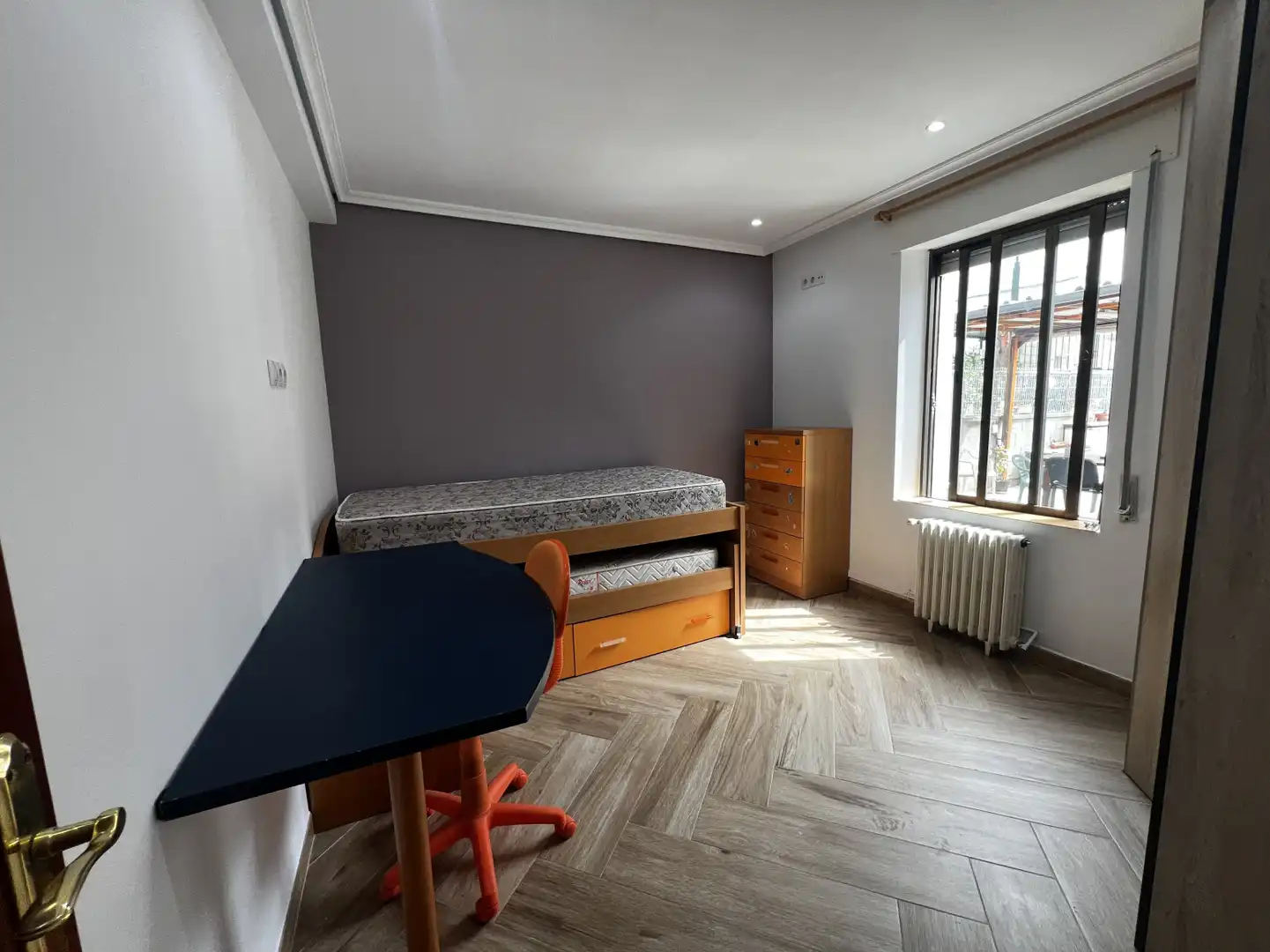 Bedroom of Detached homes for sale in Torrelavega   with Heating, Private garden and Parquet flooring