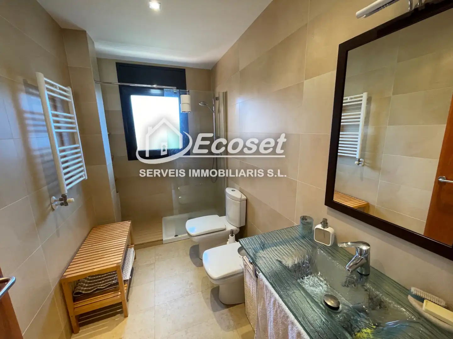 Baño de Casa o chalet en venta en Cervelló con Calefacción, Jardín privado y Terraza