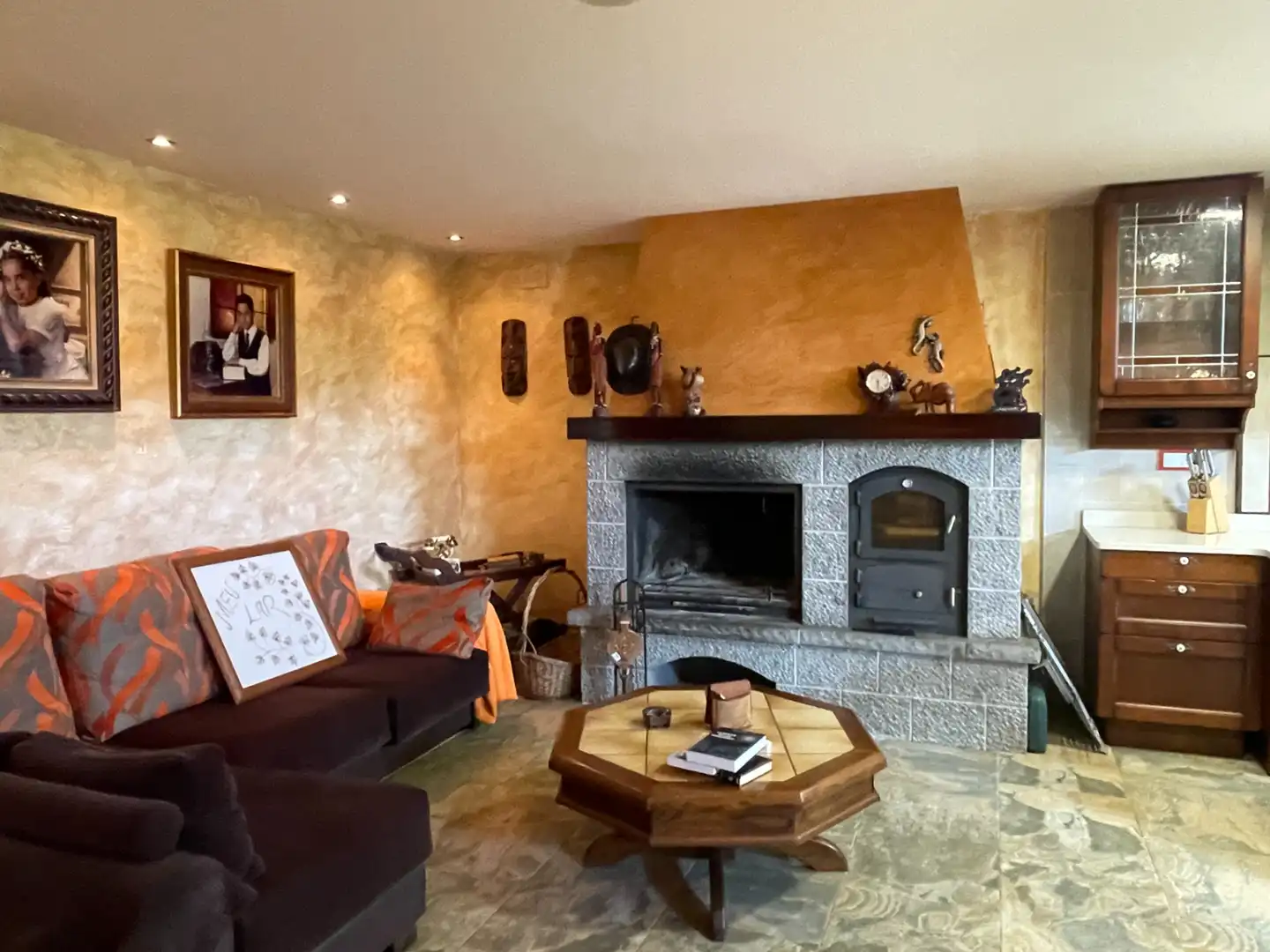 Sala d'estar de Casa o xalet en venda en Gijón  amb Calefacció, Jardí privat i Parquet