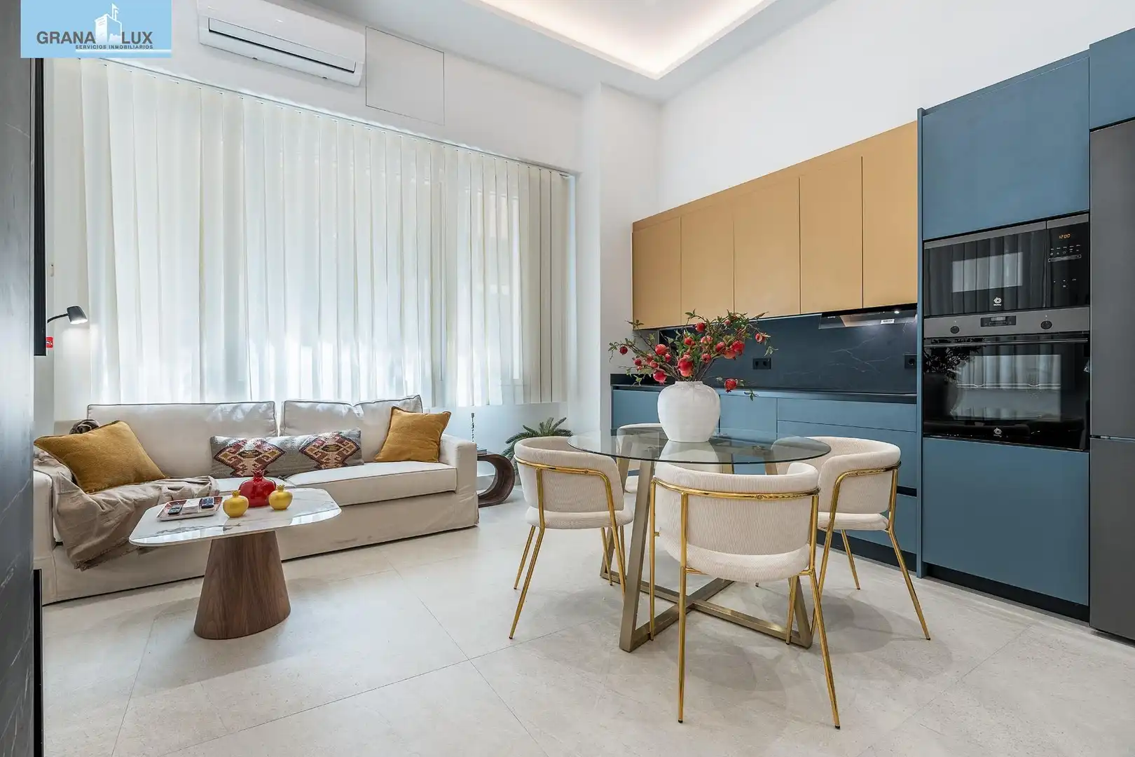 Ground floor with pool for sale in Avenida Avenida Divina Pastora