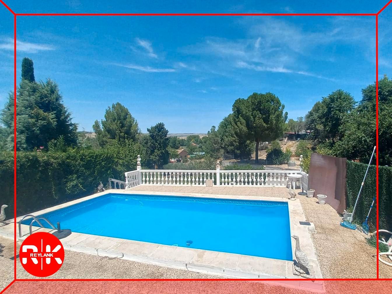 Piscina de Casa o chalet en venta en Guadalajara Capital con Calefacción, Terraza y Trastero