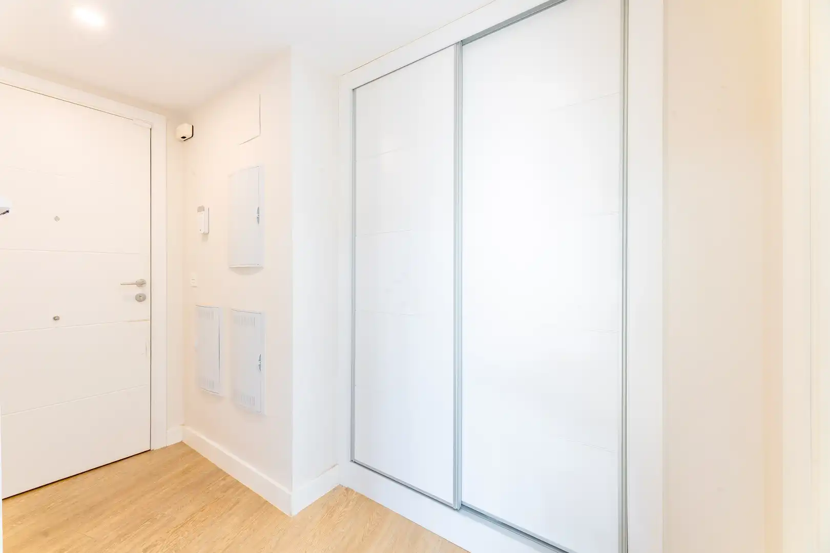 Piso en venta en Valencia con Trastero, Piscina y Balcón