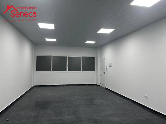 Oficina en Alquiler en Villarrubia