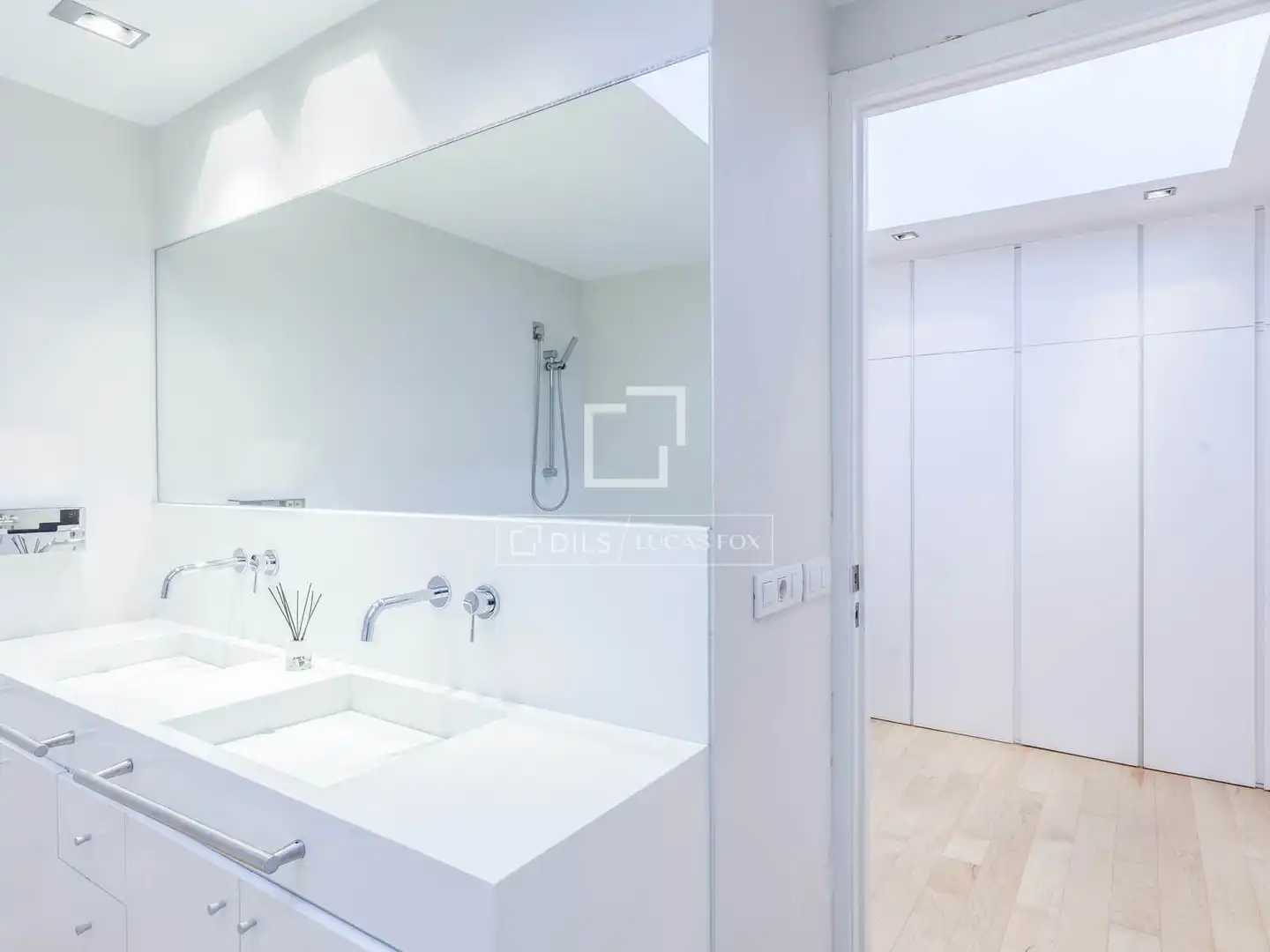 Bathroom of Houses for sale in Sagunto / Sagunt  with Air Conditioner, Parquet flooring and Swimming Pool