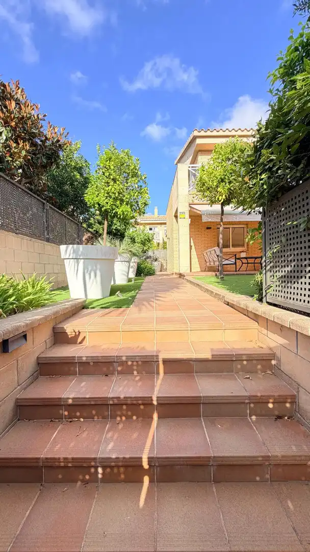 Villa con piscina in vendita a Carrer JOAQUIM MIR, imagen 7