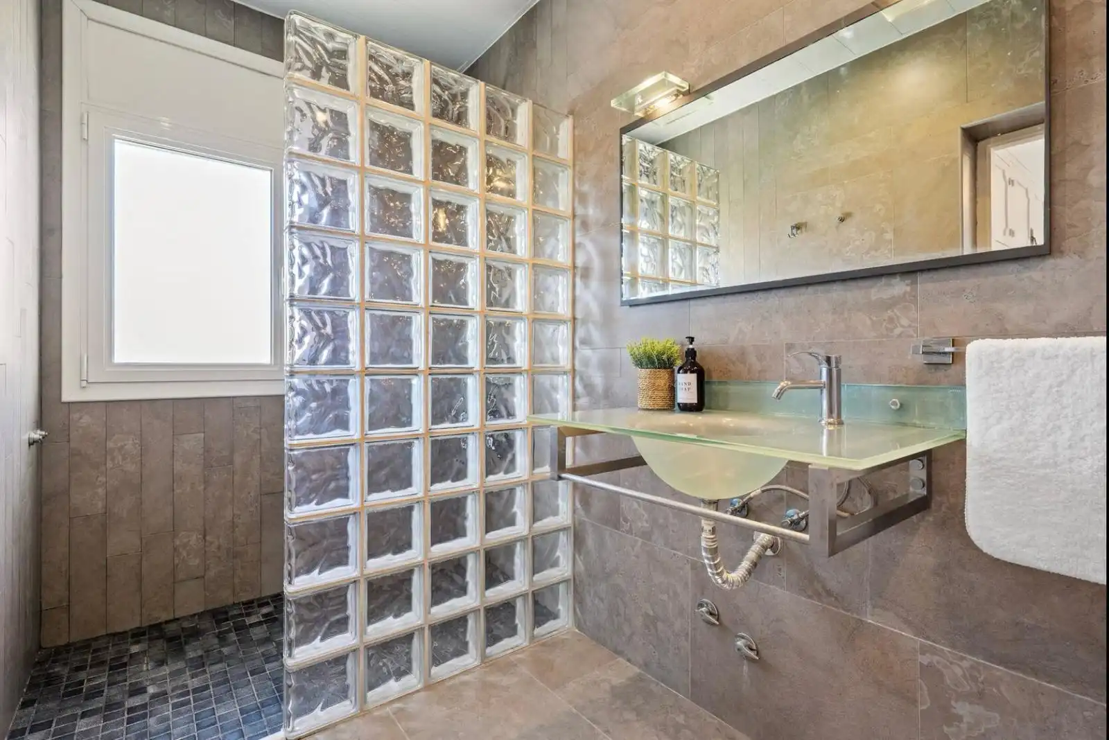 Chalet con terraza en venta en Carrer Gregal 9, imagen 27
