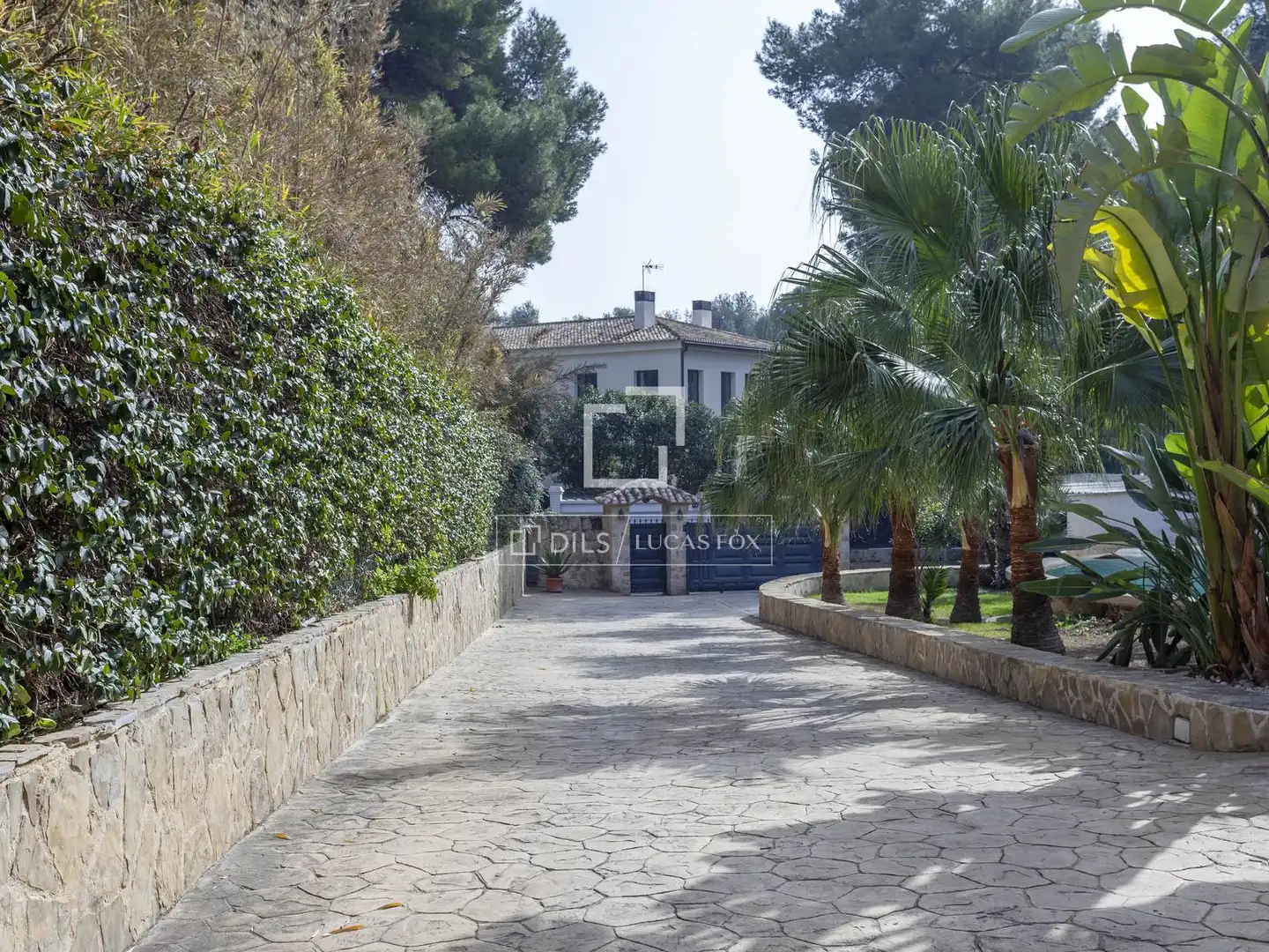 Vista exterior de Casa o xalet en venda en Rocafort amb Aire condicionat, Calefacció i Jardí privat