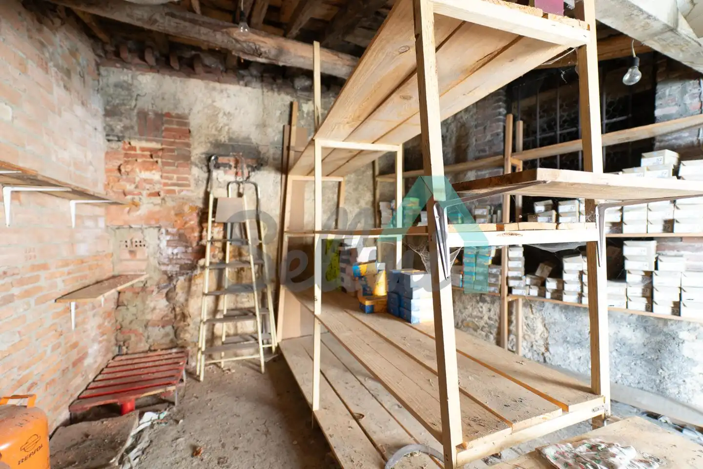 Edifici en venda en Boñar