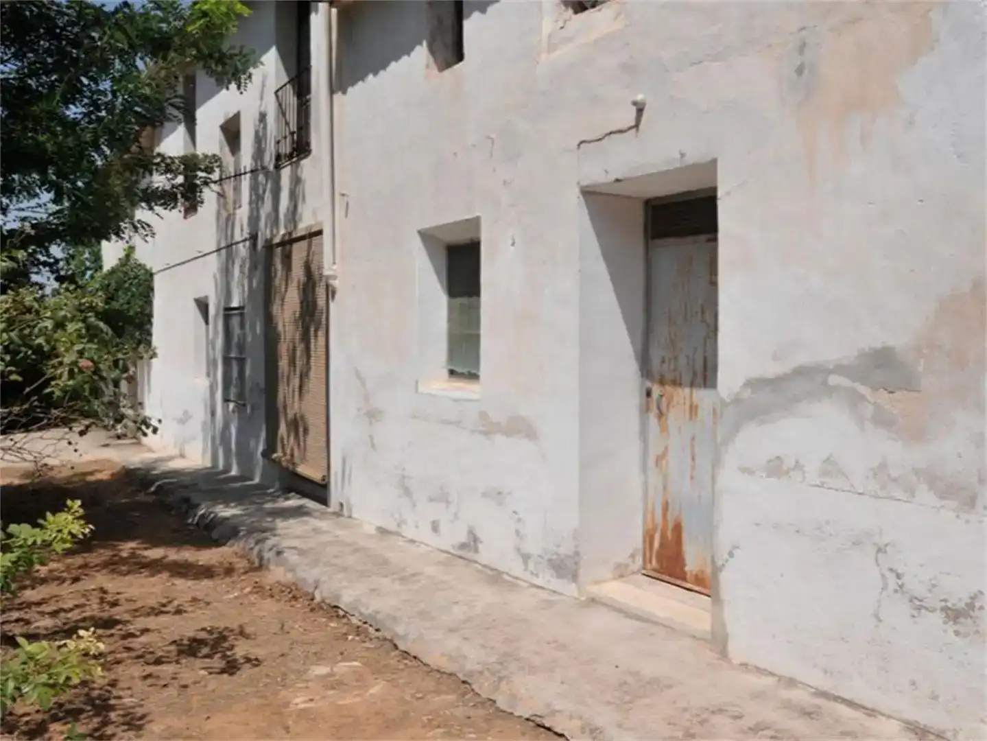 Vista exterior de Casa adosada en venta en Simat de la Valldigna con Jardín privado, Trastero y Amueblado