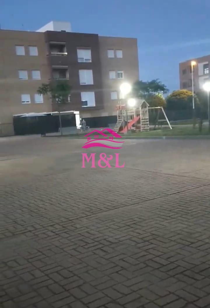 Parking de Apartamento de alquiler en Mérida con Aire acondicionado, Calefacción y Terraza