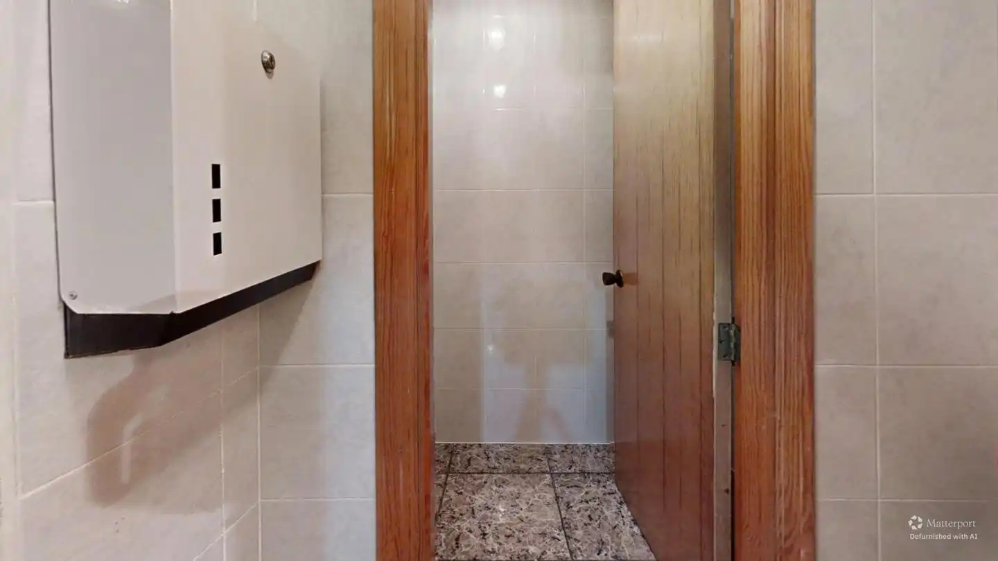 Badezimmer von Geschaftsraum zur Miete in Silla mit Klimaanlage