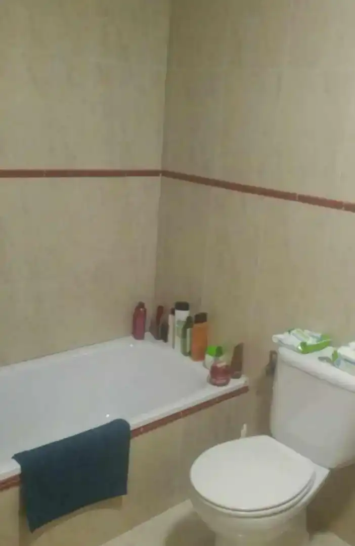 Bany de Casa adosada de lloguer en Miengo amb Jardí privat, Moblat i Forn