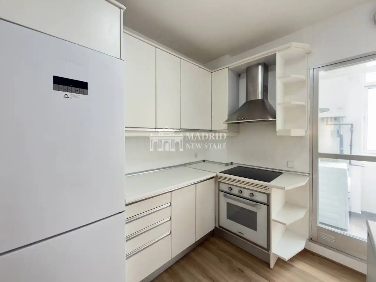 Cocina de Piso de alquiler en Segovia con Calefacción, Parquet y Terraza