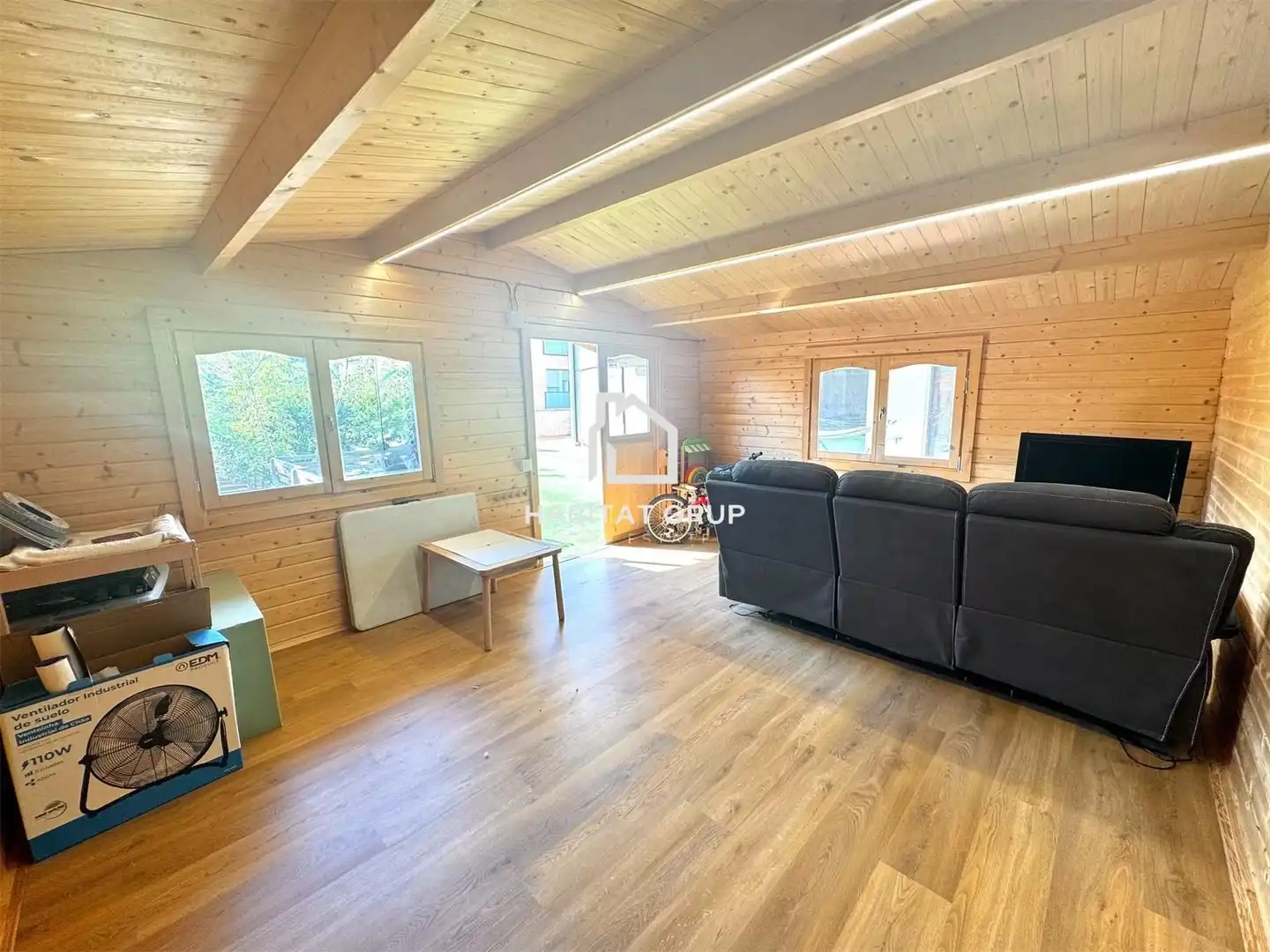 Sala de estar de Piso en venta en Girona con Aire acondicionado, Calefacción y Jardín privado