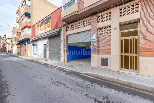 Local comercial en Venta en Calle Ana Navarro en Florida Baja