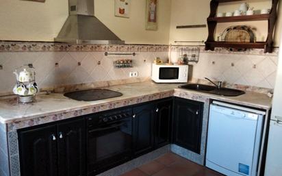 Kitchen of House or chalet for sale in Alcalá de Guadaira  with Air Conditioner, Terrace and Furnished