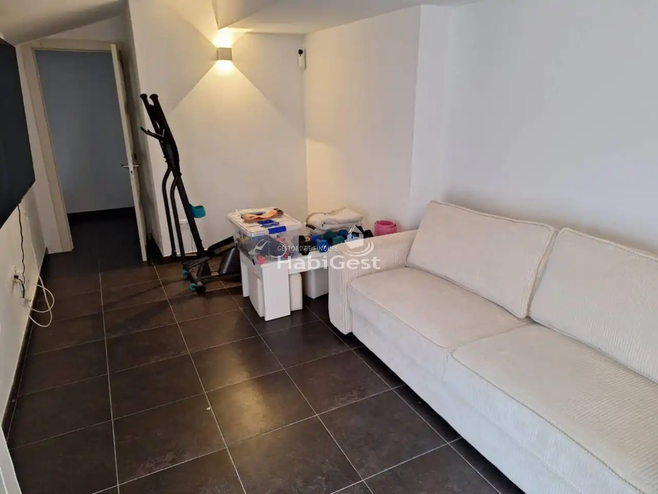 Maisonette zum Verkauf in Sils mit Klimaanlage, Terrasse und Gemeinschaftspool
