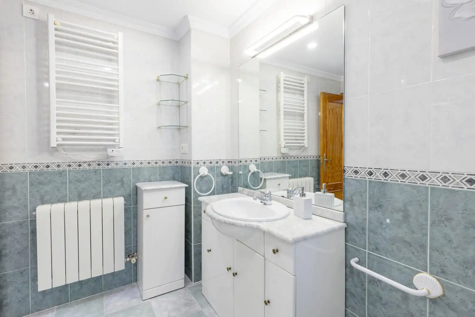 Baño de Casa adosada en venta en Peligros con Aire acondicionado, Calefacción y Terraza