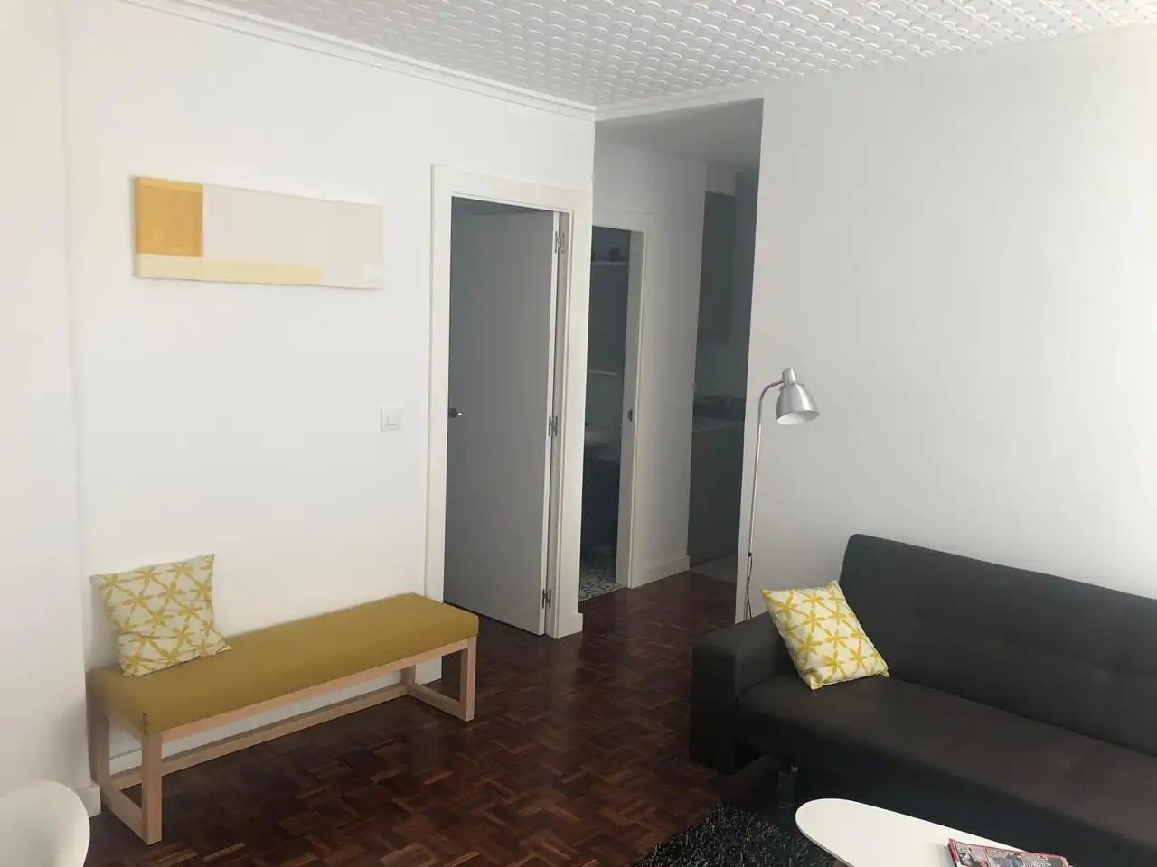 Sala d'estar de Pis de lloguer en Zaragoza amb Calefacció, Parquet i Moblat