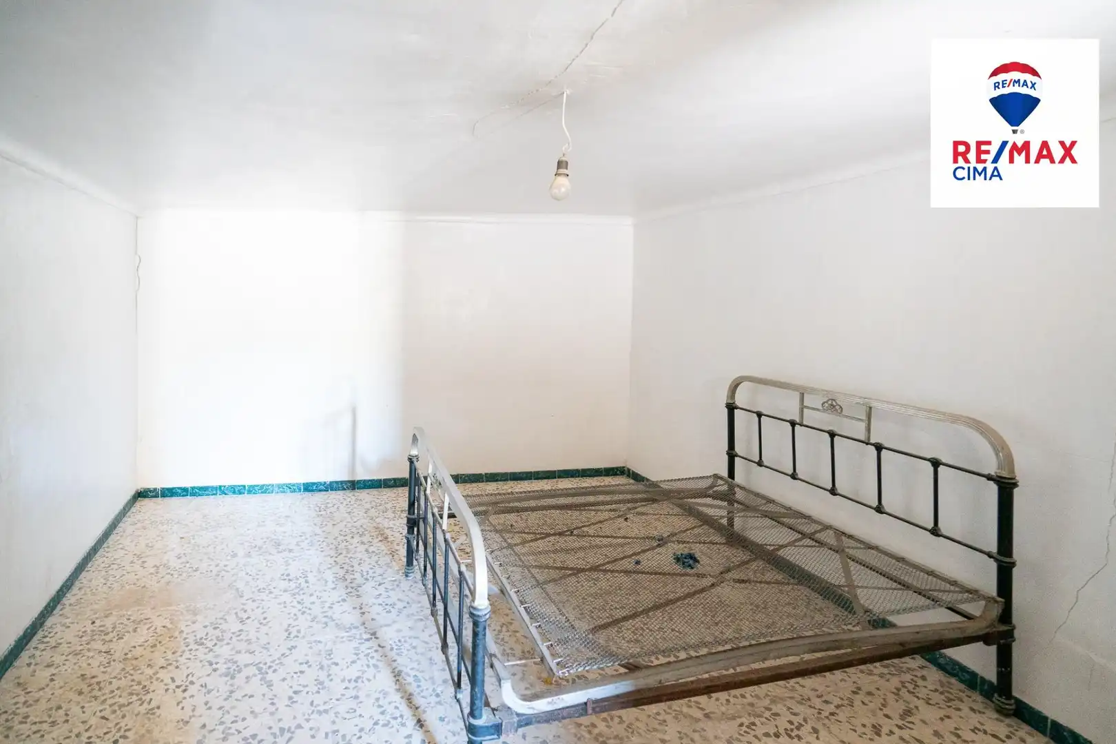 Bedroom of Houses for sale in Zújar
