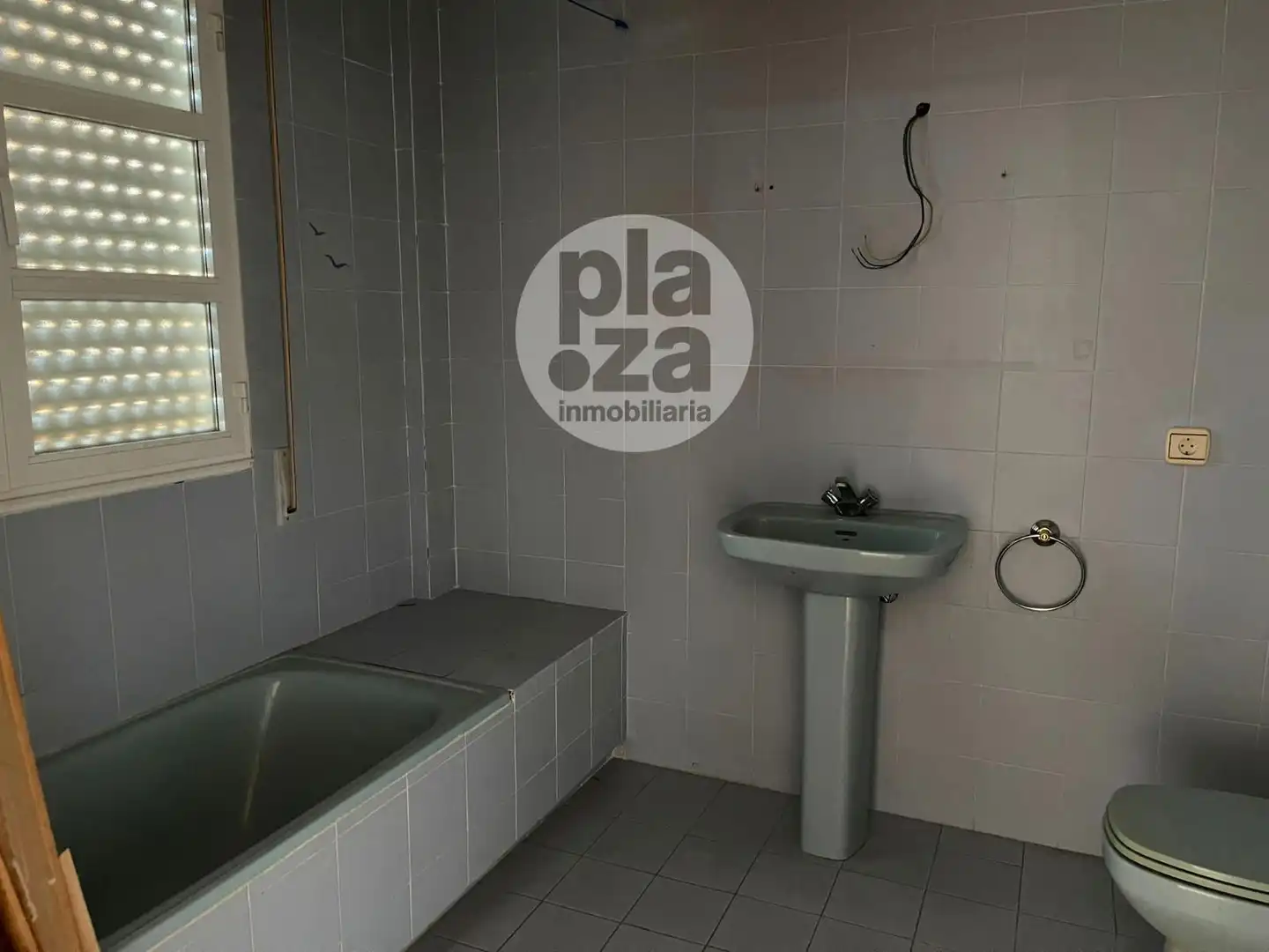 Baño de Piso en venta en Belorado con Calefacción, Terraza y Trastero