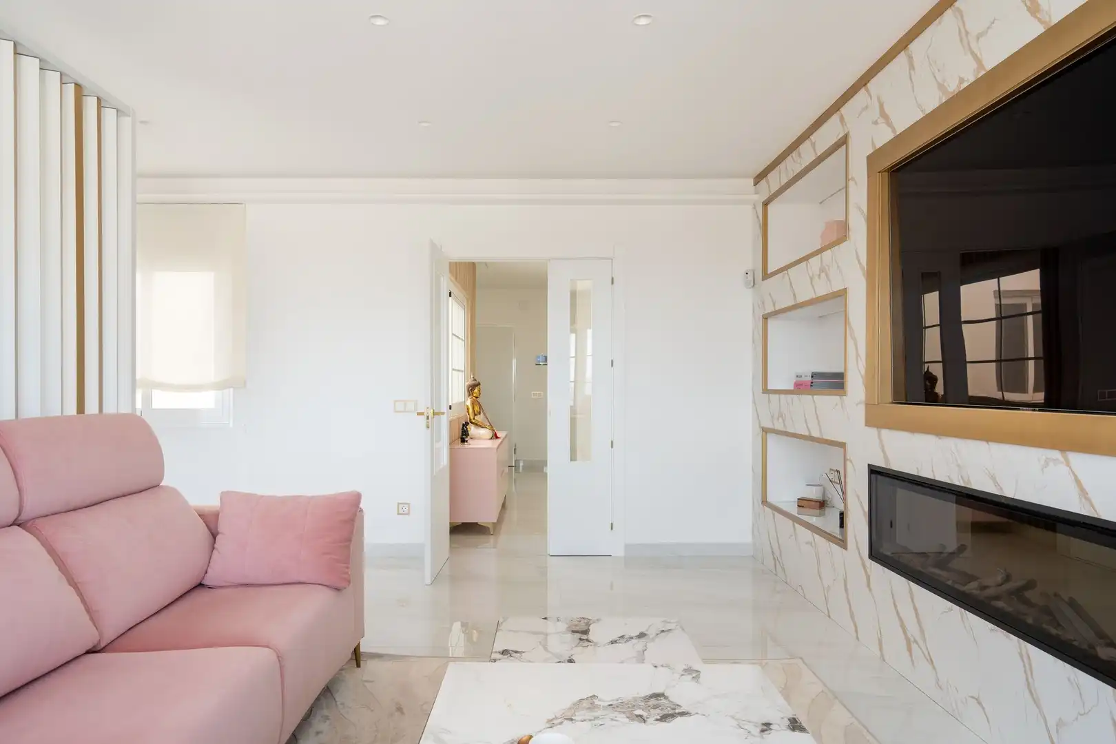 Casa adosada en venta en La Mairena