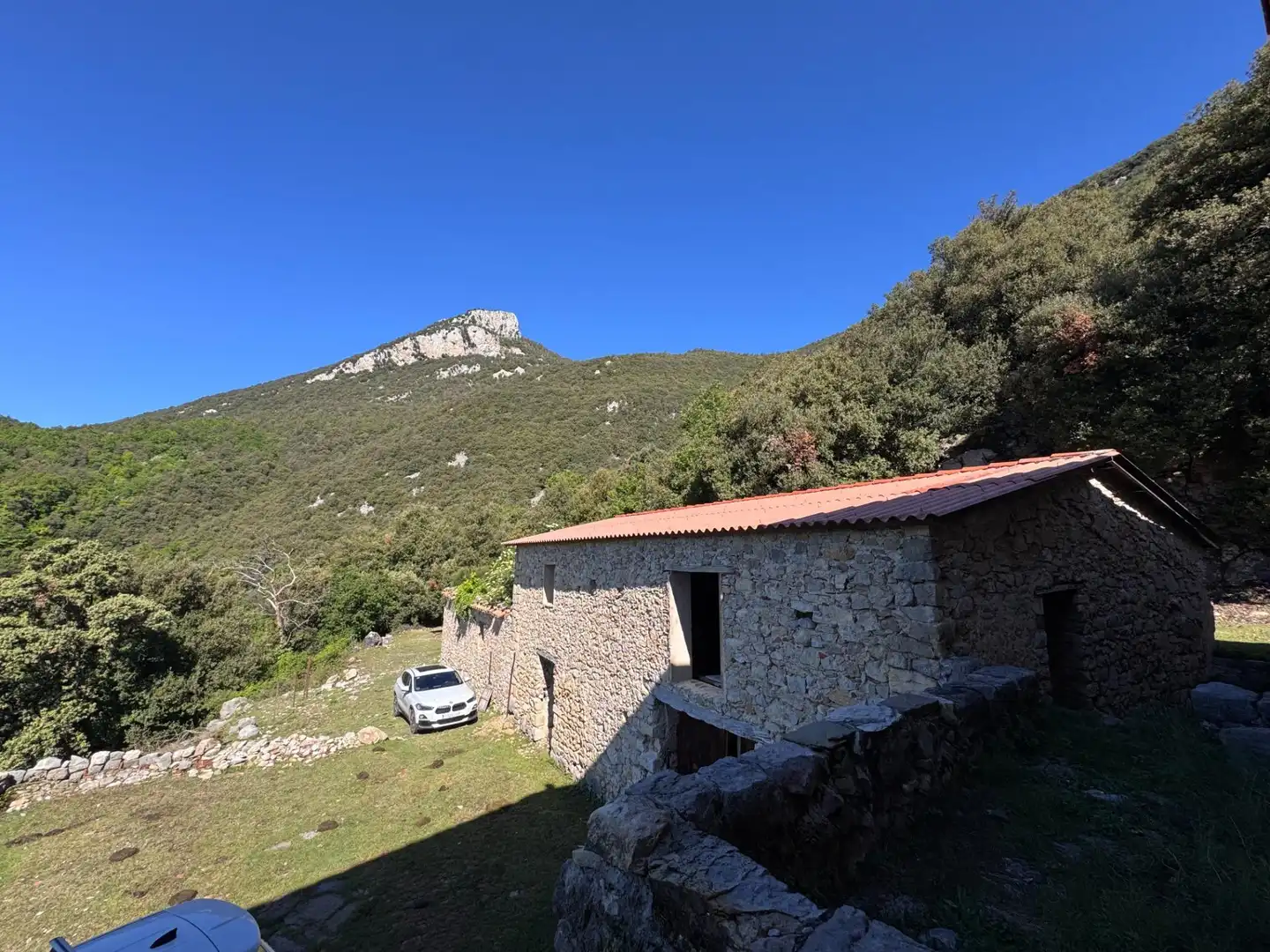 Vista exterior de Finca rústica en venta en Albanyà con Jardín privado, Terraza y Trastero