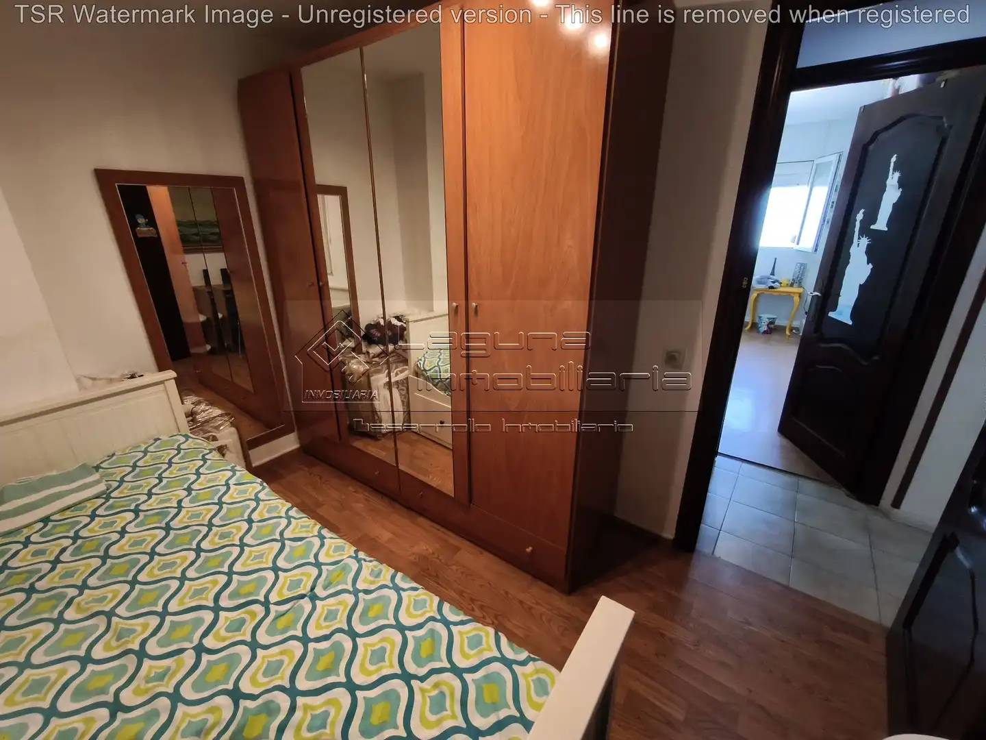 Habitación de Piso en venta en Cádiz con Aire acondicionado, Terraza y Piscina comunitaria