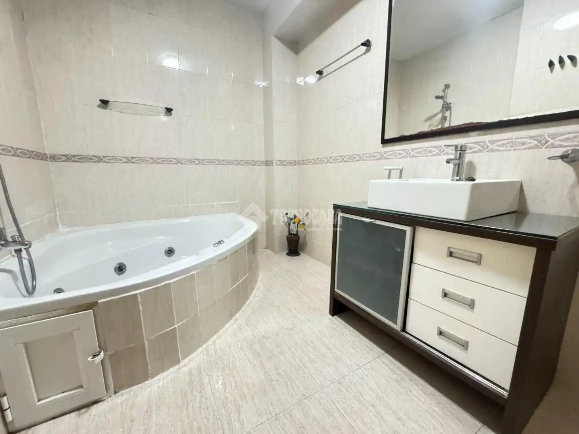 Bathroom of Flat for sale in Ontígola  with Air Conditioner and Heating
