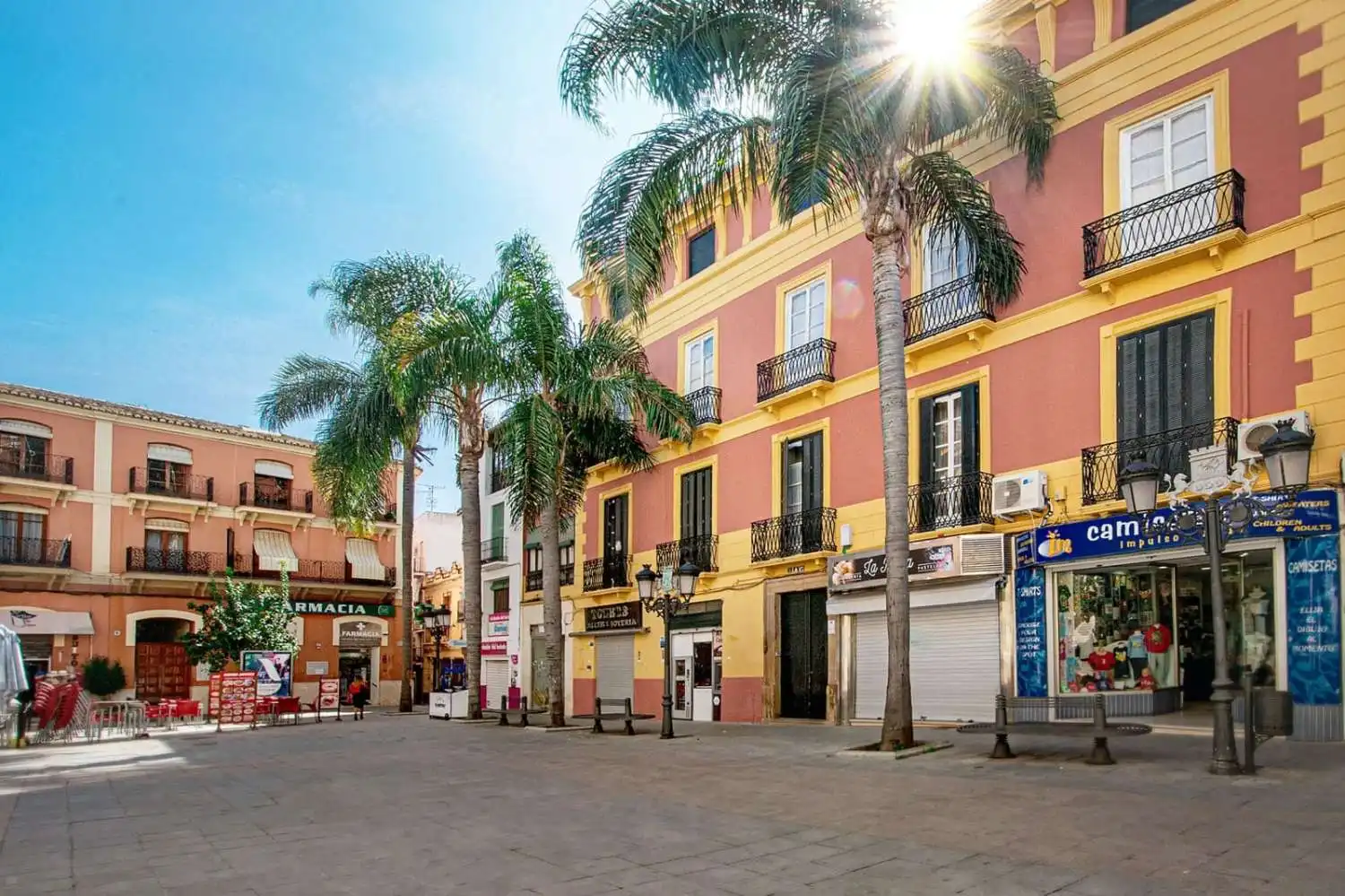 Business premises for sale in Almuñecar centro