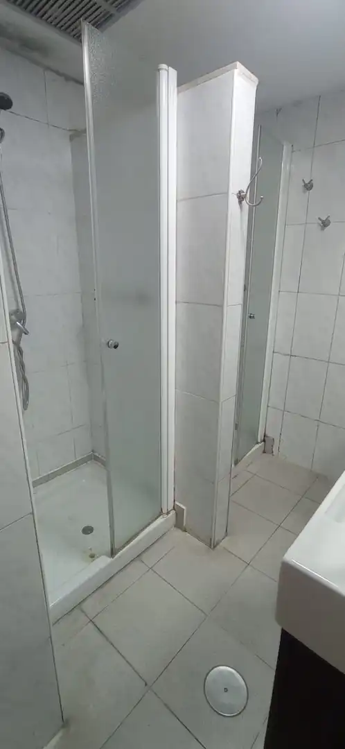 Bany de Casa o xalet en venda en Oviedo  amb Calefacció i Parquet