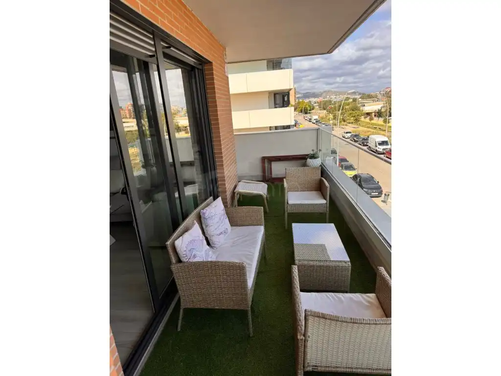 Terrassa de Pis en venda en Sant Adrià de Besòs amb Calefacció, Terrassa i Moblat