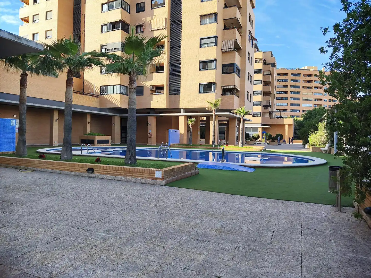 Piscina de Piso en venta en Alicante / Alacant con Calefacción, Jardín privado y Balcón