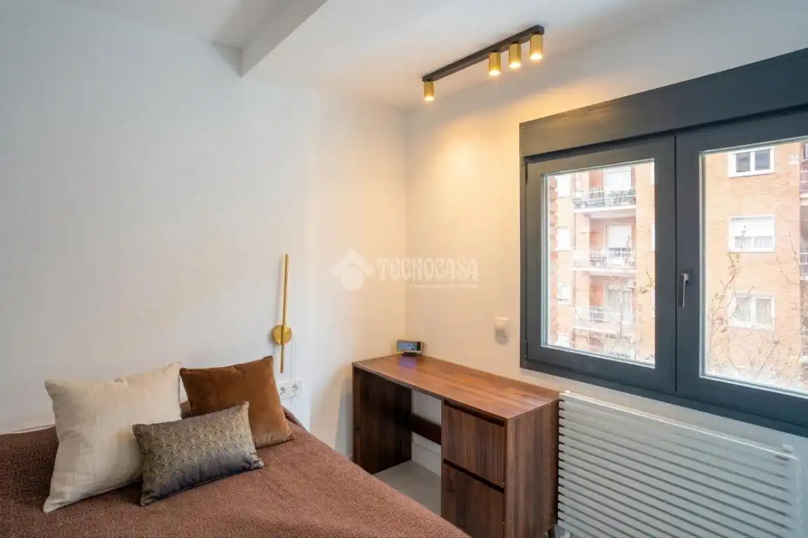 Bedroom of Flat for sale in Madrid  with Heating and Parquet flooring