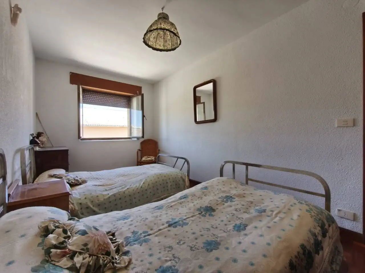 Bedroom of Houses for sale in Pedrosa de Río Úrbel  with Heating and Parquet flooring