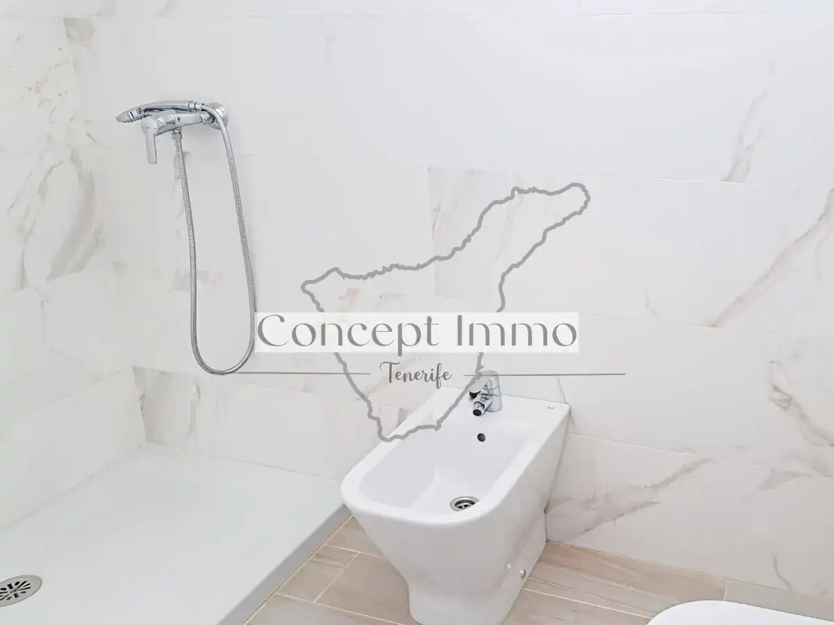 Baño de Ático en venta en Granadilla de Abona con Terraza, Trastero y Piscina comunitaria