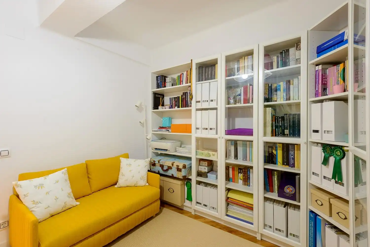 Sala de estar de Piso en venta en Oviedo  con Calefacción y Parquet
