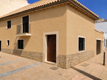Adossat amb piscina en venda a Calle Porvenir
