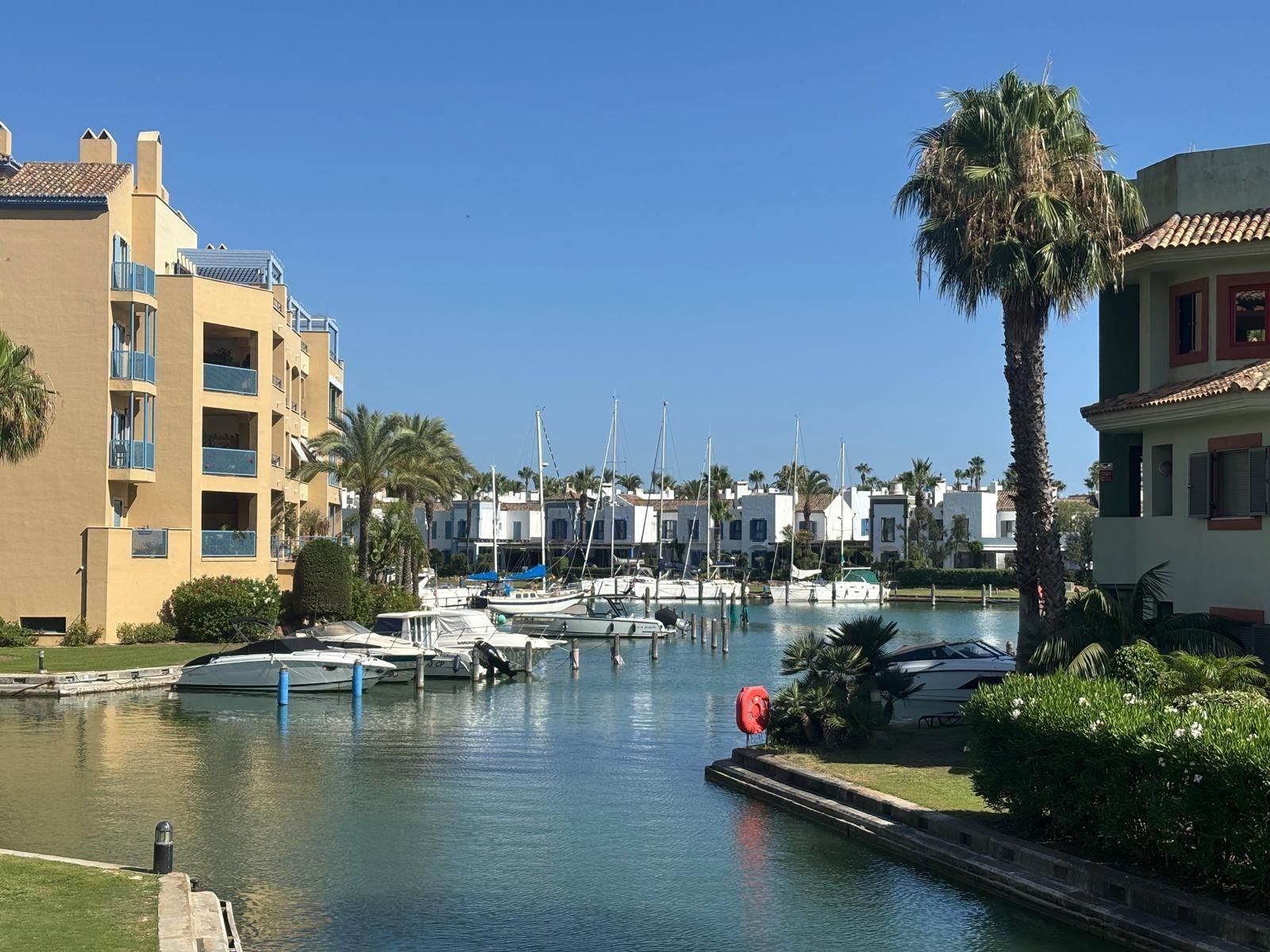 Flat for sale in Puerto de Sotogrande - La Marina