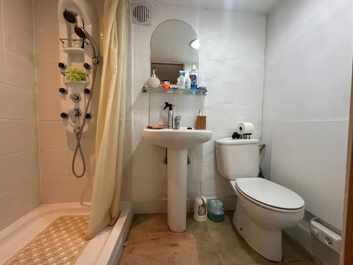 Bathroom of Houses for sale in Ontinyent  with Air Conditioner, Heating and Storage room
