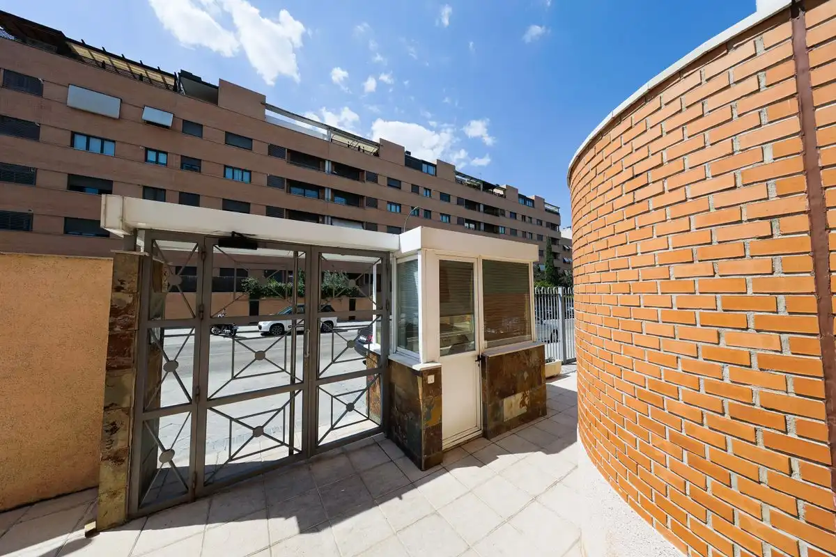 Flat with pool for sale in C. de Américo Castro, imagen 38