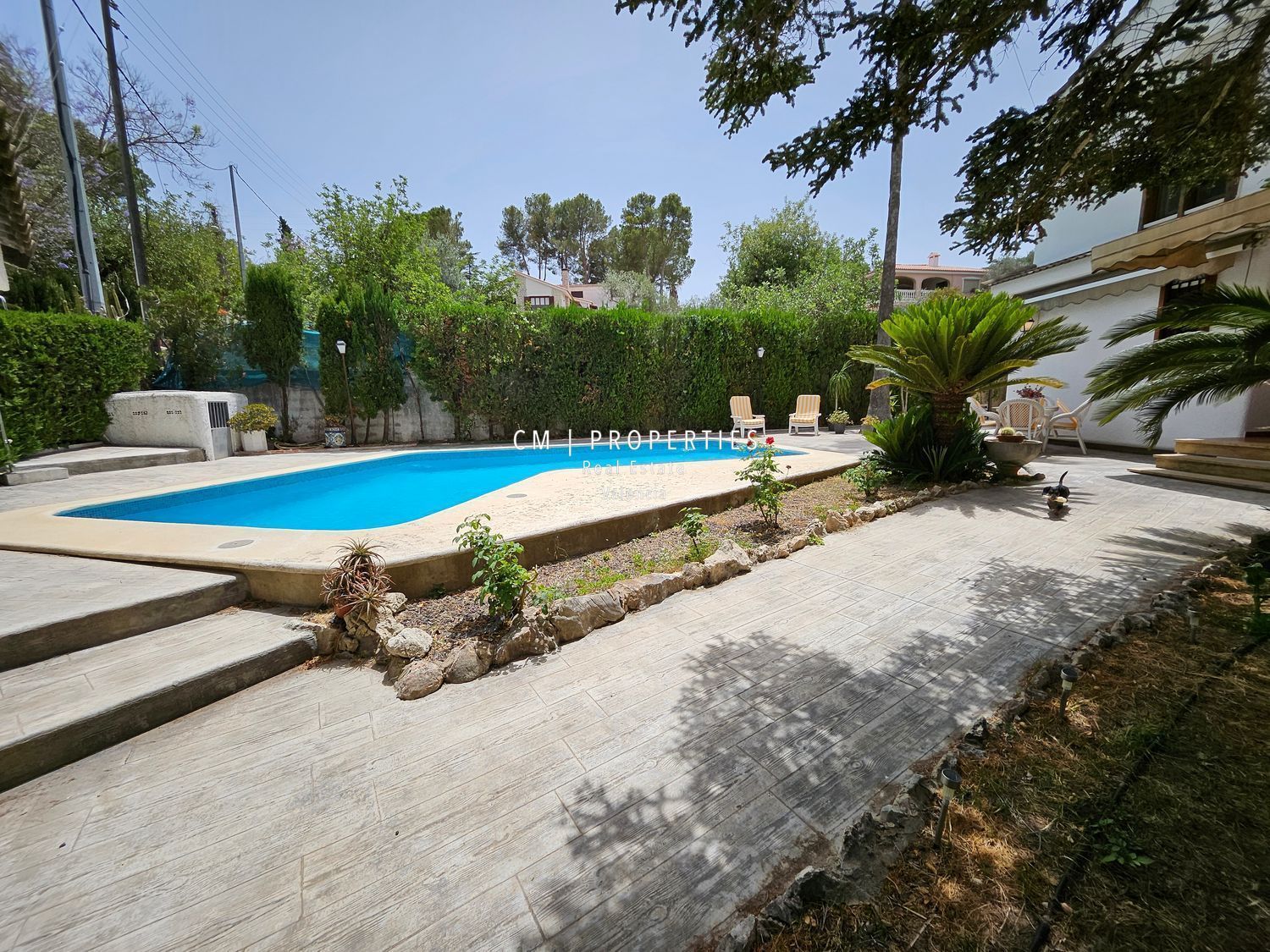 Vista exterior de Casa o xalet en venda en Alzira amb Aire condicionat, Calefacció i Terrassa